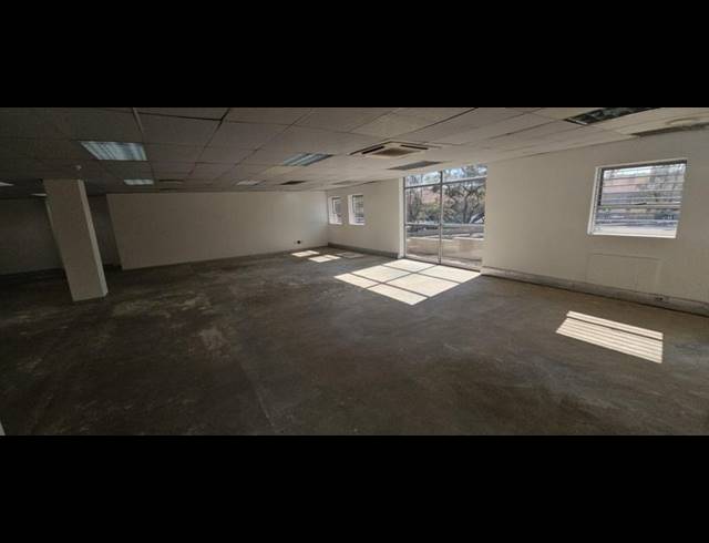 BUSINESS PROPERTY TO RENT IN HALFWAY GARDENS